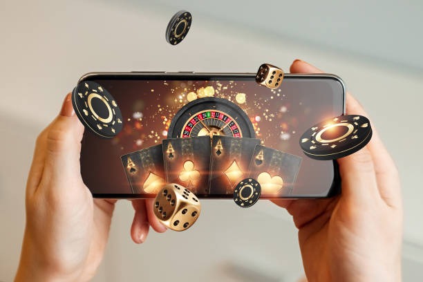 suka slot live roulette table with professional croupier and spinning wheel